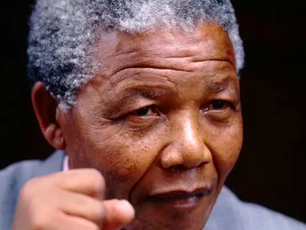 6. Как зовут человека на фото?