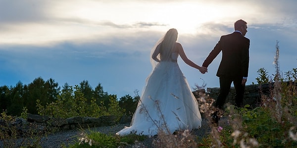 3. Средний возраст мужчин и женщин в Норвегии, впервые вступающих в брак, составляет 39 и 38 лет соответственно – это на 6-8 лет больше, чем средний возраст рождения первого ребенка.