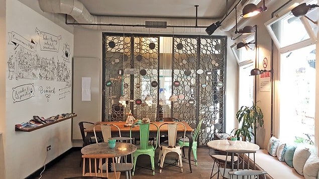 25. Mums Cafe