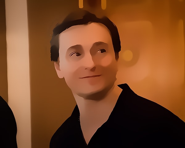 10. И, наконец, какой артист скрыт на этом фото?