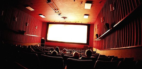 2. Фильмы какого жанра вам ближе?