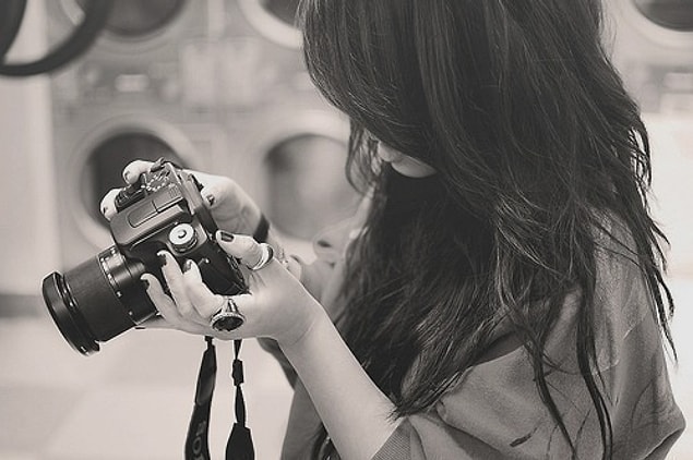 12. Her hobi gibi fotoğraf çekmek de terapi gibi gelir insana... Bir nevi motivasyon sürecidir, iyileştirir, dinlendirir.