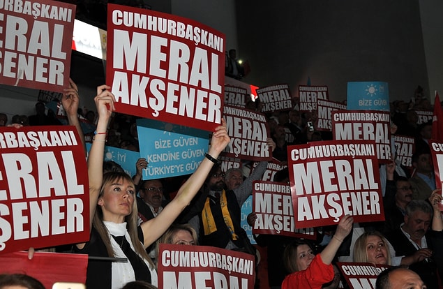 İYİ Parti'nin 1. Olağanüstü Kurultayı'na yaklaşık 30 bin kişi katıldı.