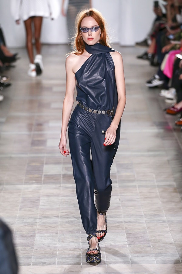 Чем заменить: закрытые плечи, открытые плечи, бретельки, шлейки