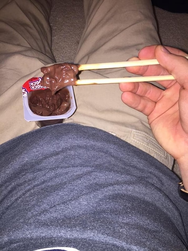 2. И кто сказал, что палочки годятся только для азиатской еды