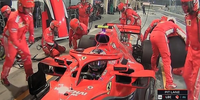 Formula 1'de Pit-Stop Sırasında Mekanikerin Bacağını Ezen Ferrari Pilotu Kimi Raikkonen