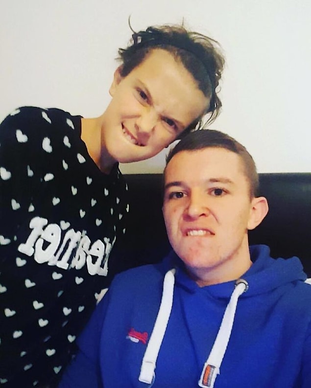 30. Millie Bobby Brown ve kardeşi Charlie