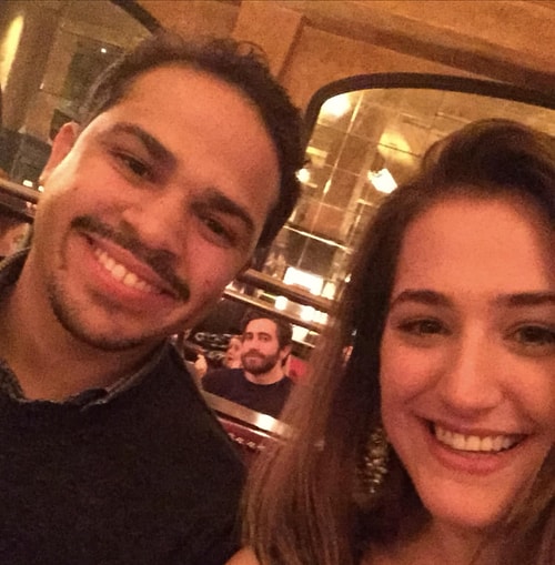 Müthiş bir rastlaşma, Jake de ne güzel poz vermiş öyle.