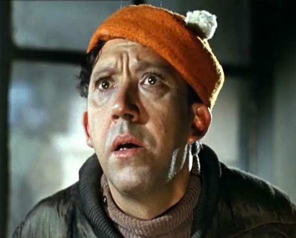 17. Какой персонаж изображен на этом фото?