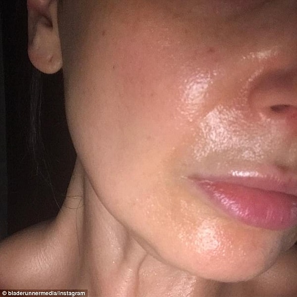 Опубликованные в Сети снимки, казалось бы, только подтверждают их слова.