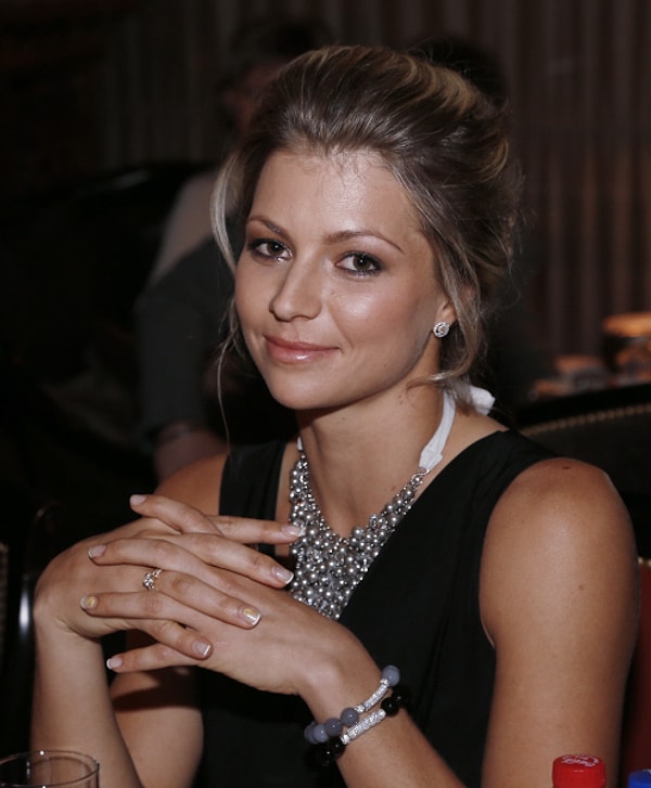 9. Еще одна очаровательная блондинка может похвастаться внушительными спортивными успехами.