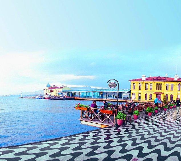 10. Pasaport'taki şu zemin deseninin İzmir'le bütünleştiğini bilirsin.