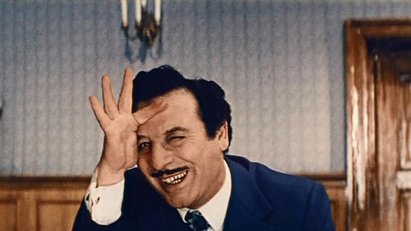 9. В советской комедии "Неисправимый лгун" эмир из какой страны обещал герою Вицина распустить свой гарем?