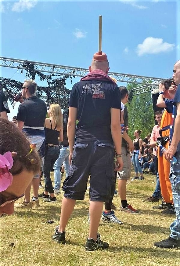 6. На музыкальных фестивалях креатив так и прет.