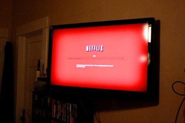 2. Amerika'da düzenli TV izleyen birisi, reklam olmadan sadece Netflix izlerse yılda 160 saatlik reklamdan sakınmış olur.