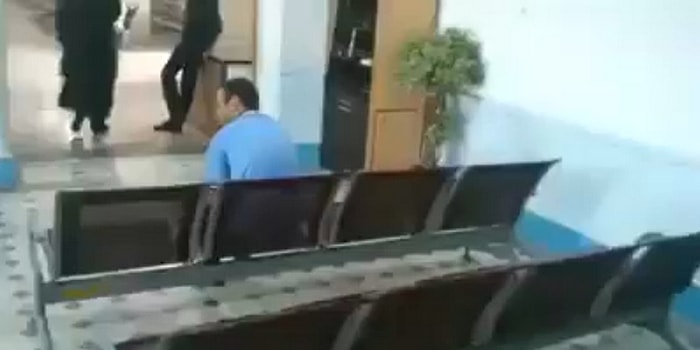 Akıl Hastanesinin Bekleme Salonundaki Adama Hayatının Şokunu Yaşatan Akıl Hastası