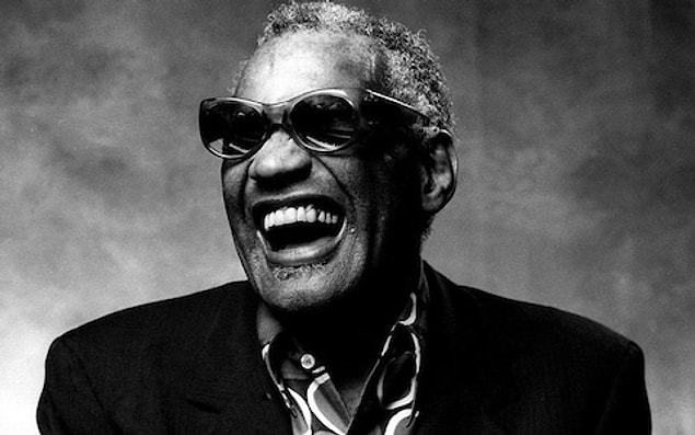 10. Ray Charles görme engelli olmasına rağmen işitme engelliler için bir vakıf kurmuş.