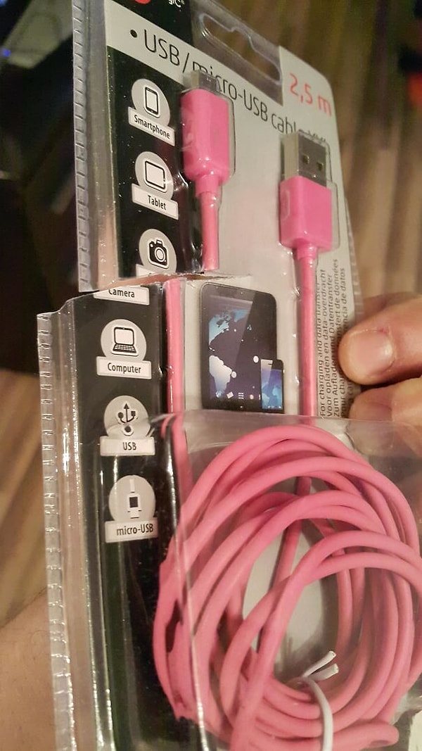 12. Распаковать новый кабель, говорите?