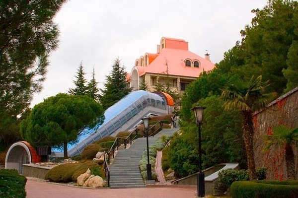 5. Дача Горбачева в Крыму.