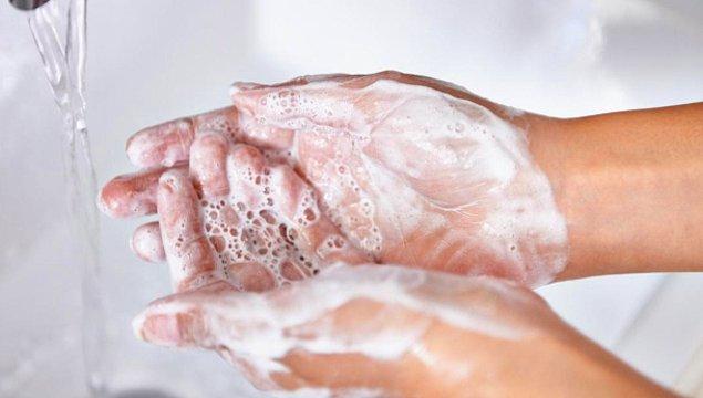 18. Uzmanlar, zararlı bakterilerin ölmesi için ellerin sabunla en az 15-20 saniye yıkanması gerektiğini söylerken, insanların sadece %5'i 15 saniyeden fazla yıkıyor.