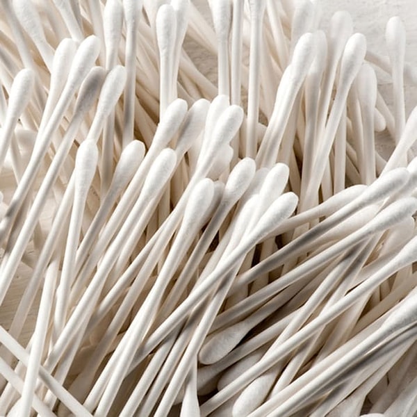 3. При покупке ватных палочек убедитесь, что они сделаны не из пластика, а из бумаги