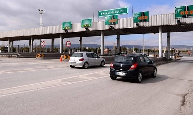 Köprü ve otoyollardan geçen araçlardan saniyede 54,6 TL gelir elde edildi.
