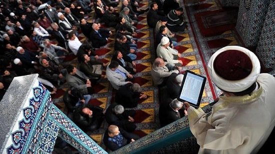 '90 Sene Sonra Padişahlığa Dönecek Halimiz Yok' Diyen Müftü Yardımcısı Açığa Alındı