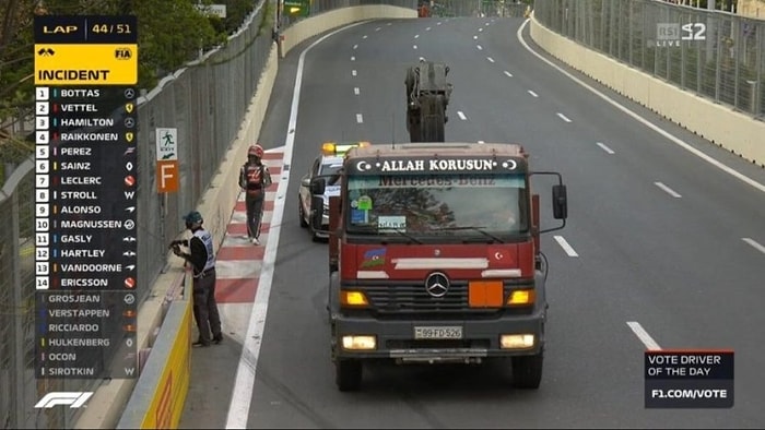 Formula 1 Azerbaycan Grand Prix'e Damga Vuran Türk Bayraklı Çekici