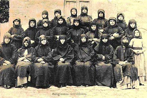 Osmanlı kadınları 1870'li yıllardan itibaren aktif bir şekilde mücadeleye başladılar.
