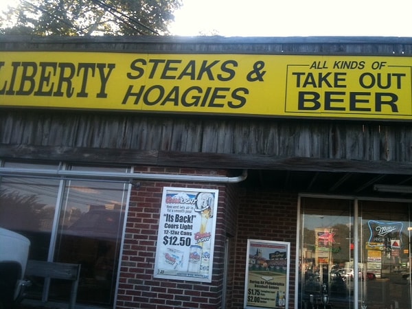 10. Во время войны гамбургеры в США называли «Liberty Steaks», чтобы избежать употребления слова немецкого происхождения