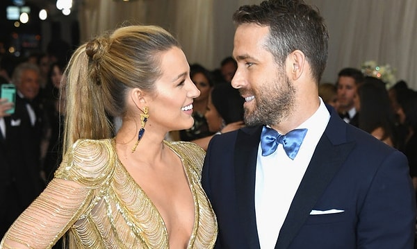 Olaylar şöyle gelişti: Blake Lively Salı günü kimsenin anlam veremediği bir şekilde Instagram hesabındaki tüm paylaşımları sildi ve herkesi takip etmekten vazgeçti. Tabii ki buna eşi ve onunla ilgili olan paylaşımları da dahil.