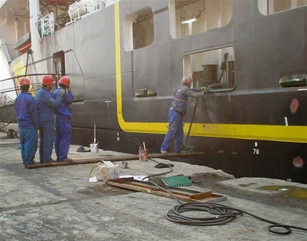 8. Главное, чтобы сейчас никто не крикнул, что выдают зарплату