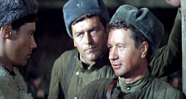 2. Этот фильм - последняя режиссерская и актерская работа Леонида Быкова.