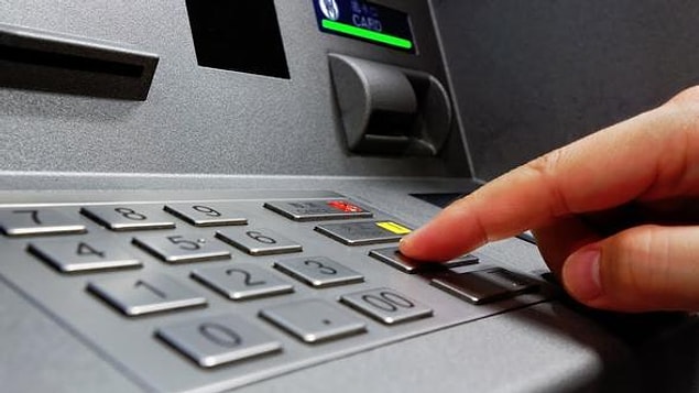 Bunun üzerine A.S.K., ATM’den çektiği bin lirayı ve Kayseri’ye gitmesi için aldığı otobüs biletini E.D.’ye verdi.