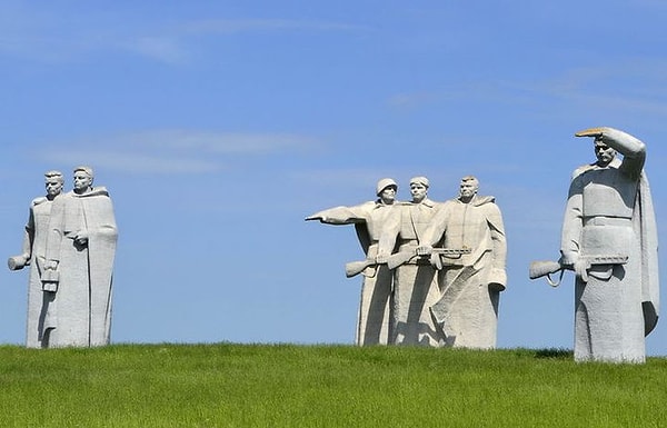 7. 28 панфиловцев