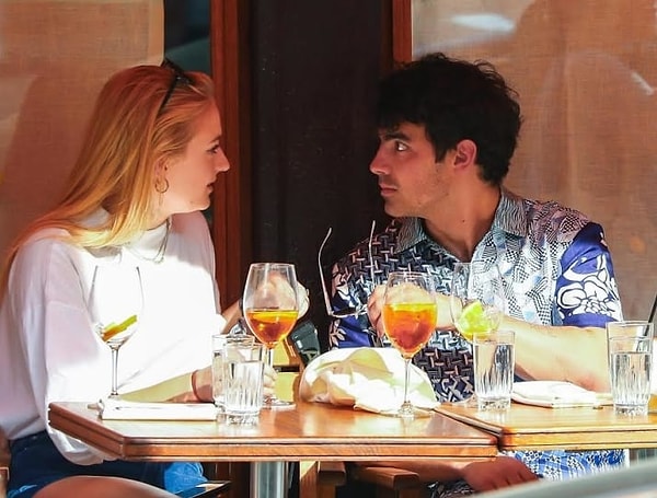 8. А для кого-то это лишний повод помечтать о своих будущих отношениях 😍