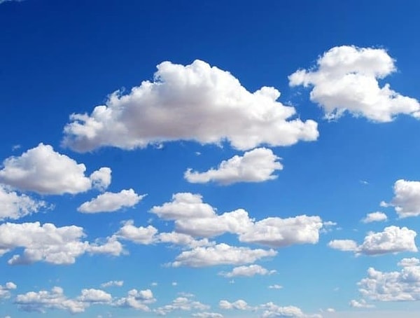 7. Какого цвета облака?