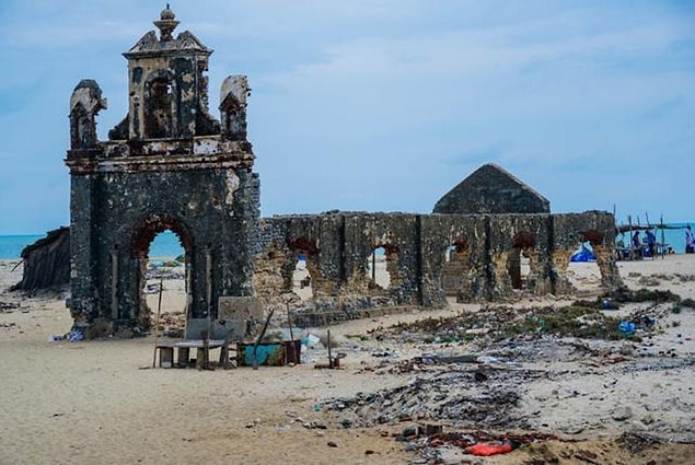 10. Dhanushkodi, Pamban Adası, Hindistan