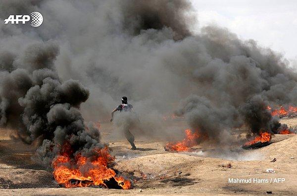 Gazze'de düzenlenen protesto gösterilerine İsrailli askerlerinin açtığı ateş sonucu 60 Filistinli hayatını kaybetti.