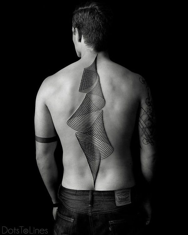 5. Тату в стиле геометрия