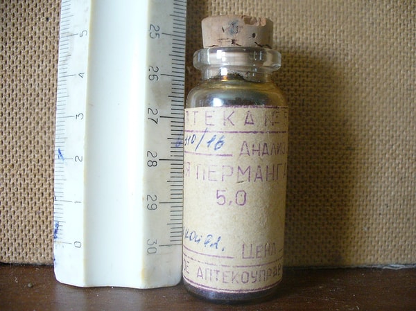 9. "Калия перманганат" использовался для ...