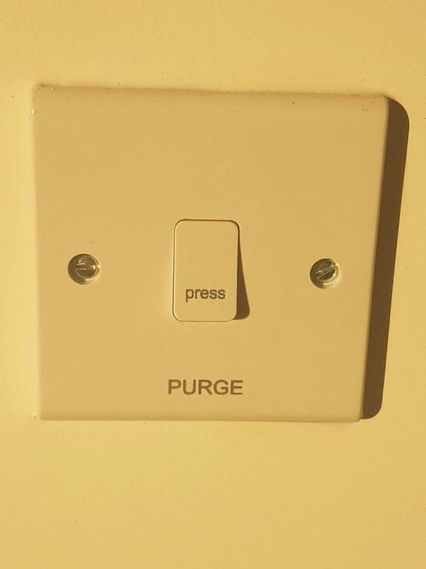 3. Evet arkadaşımın apartmanında gerçekten böyle bir düğme var.