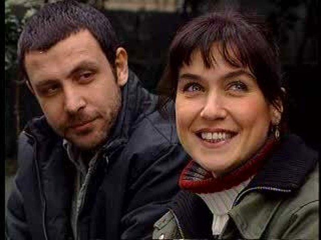 Efsane Gülbeyaz dizisi sebebiyle onu bir "Karadeniz Kızı" sananlar çok ama onun babası İstanbullu, annesi de Ankaralı.