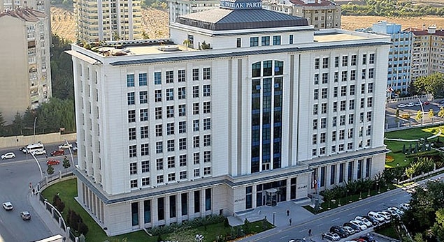 Ardından Cumhurbaşkanı Erdoğan'ın Merkez Bankası Başkanı Murat Çetinkaya ile bir araya geleceği açıklandı.