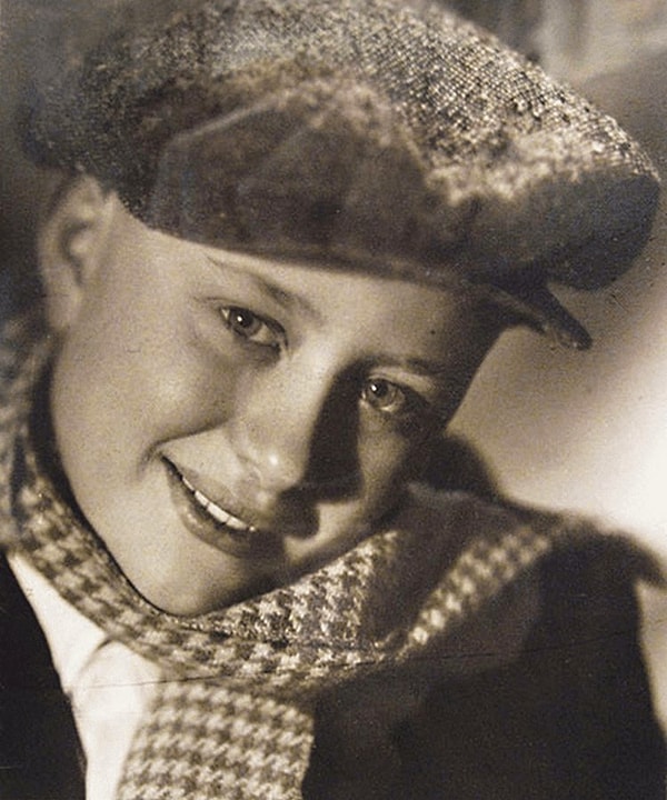 1. Узнаете этого актера?