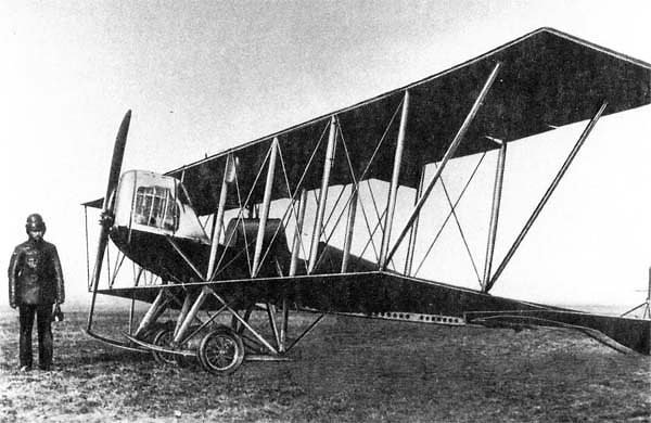 6. Кто построил первый в мире самолет?
