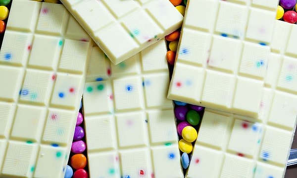 2. В этом государстве существует так называемая конфетная суббота. Именно в этот день недели разрешается есть сколько угодно сладостей.