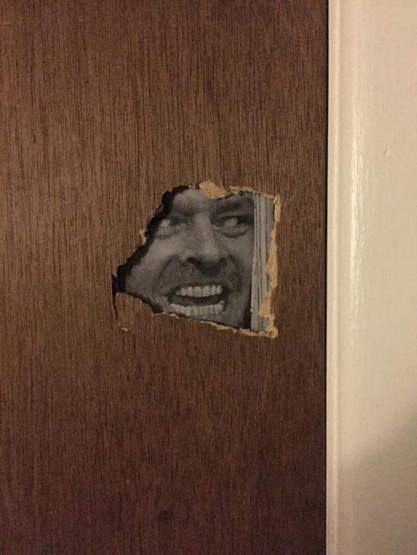 8. Жена попросила починить дверь