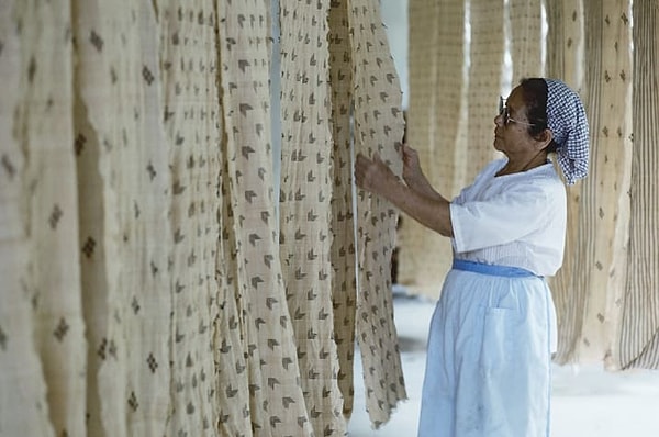 4. Банановое волокно можно использовать для производства бумаги и ниток.
