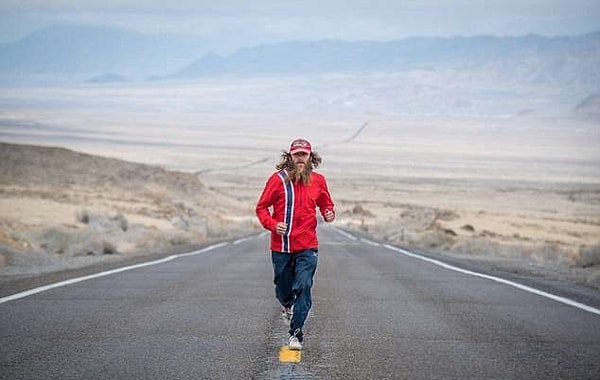 Ливерпулец поставил перед собой цель - повторить легендарный забег Форреста Гампа